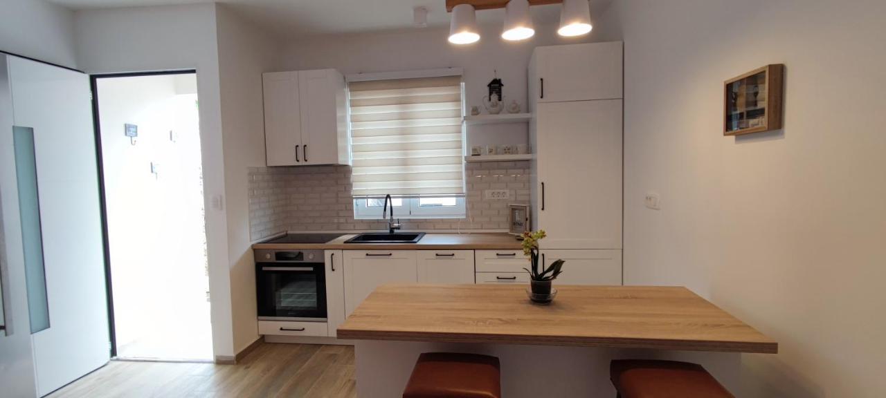 Dika Apartment Бар Экстерьер фото